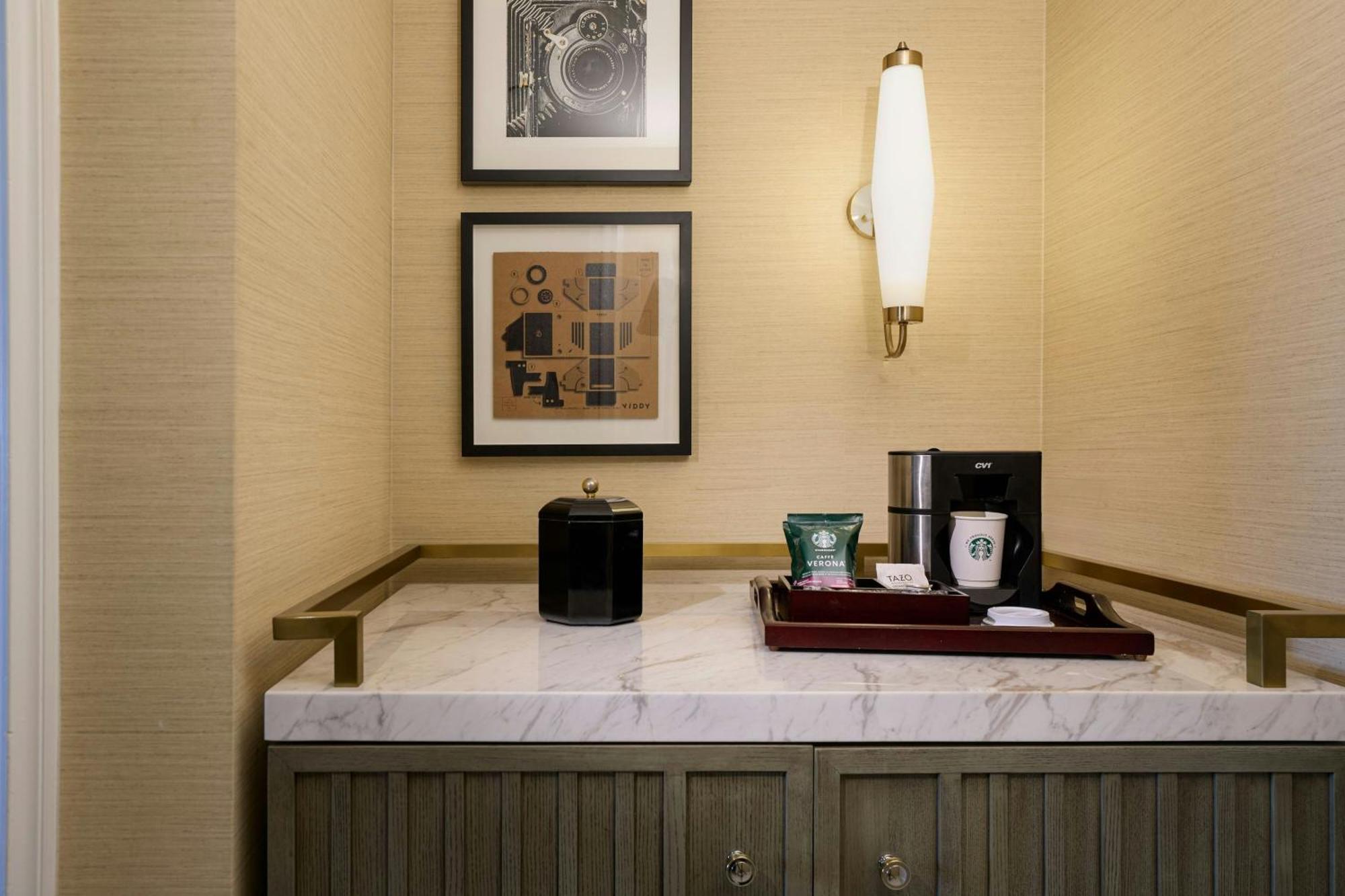 Hotel The Henry, Autograph Collection Dearborn Exterior foto